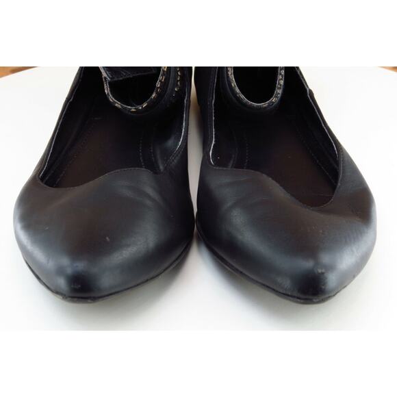 BCBGeneration Size 7 M‎ Pointed Toe Black flats Leather Women Zarla - Picture 2 of 7